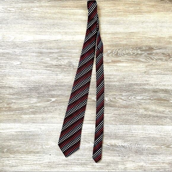 Geoffrey Beene  polka dot tie - Picture 9 of 12